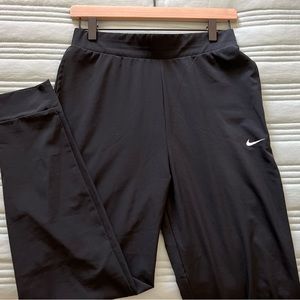 Nike Tapered Training Joggers